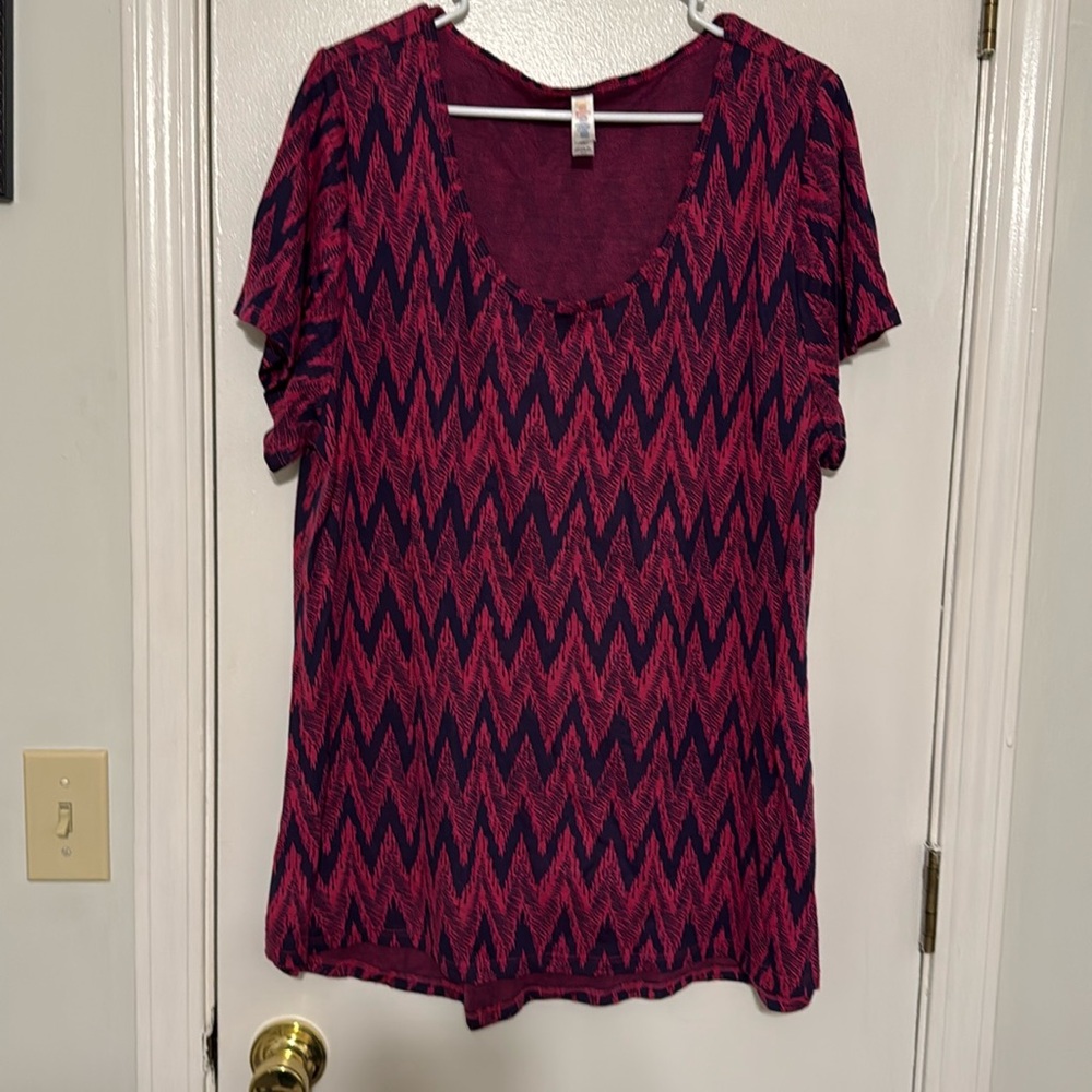 LulaRoe Classic Tee
